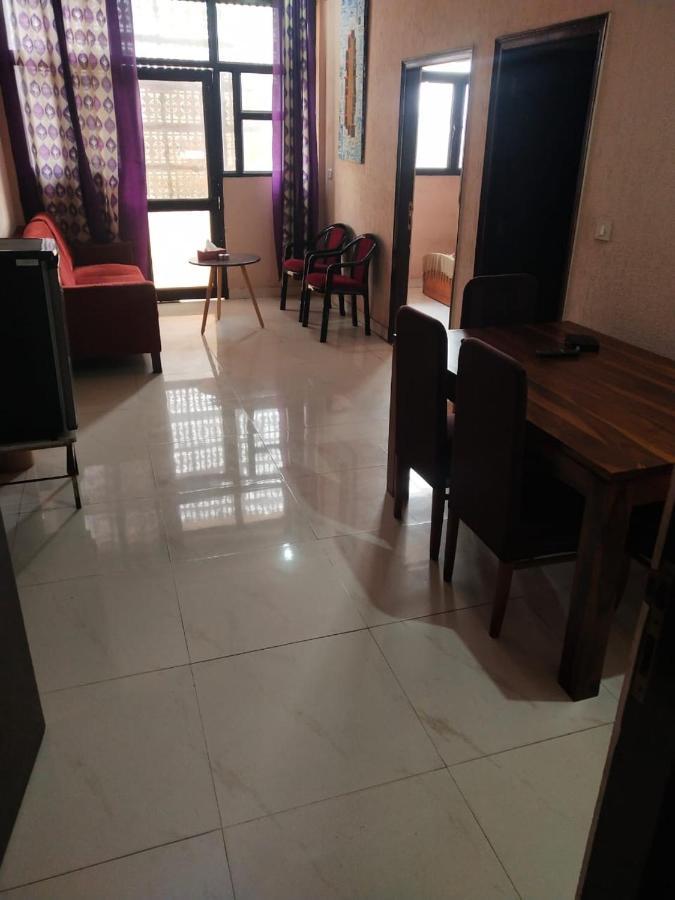 Mufis Homestay, Emerald Compound, New Palam Vihar-2 Gurgaon Dış mekan fotoğraf