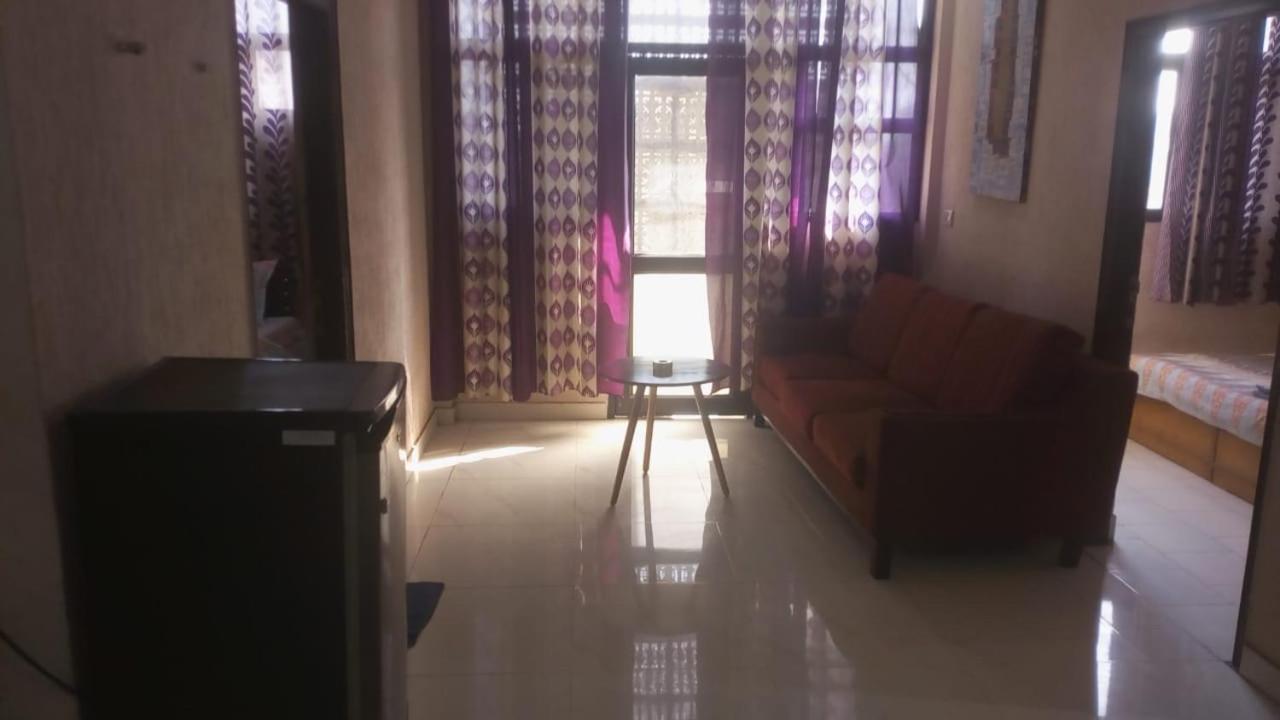 Mufis Homestay, Emerald Compound, New Palam Vihar-2 Gurgaon Dış mekan fotoğraf