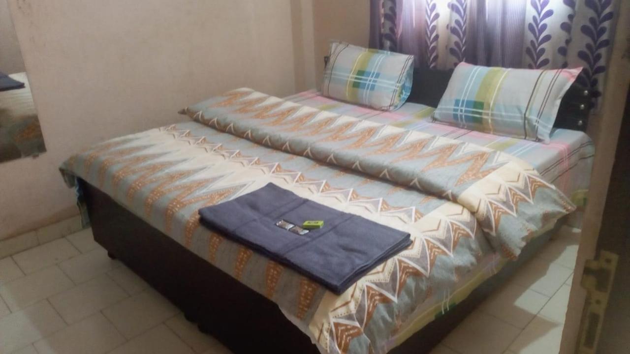 Mufis Homestay, Emerald Compound, New Palam Vihar-2 Gurgaon Dış mekan fotoğraf