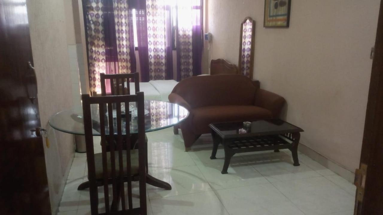 Mufis Homestay, Emerald Compound, New Palam Vihar-2 Gurgaon Dış mekan fotoğraf