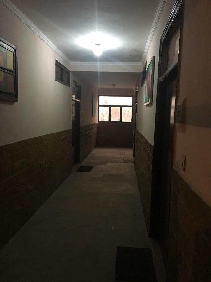 Mufis Homestay, Emerald Compound, New Palam Vihar-2 Gurgaon Dış mekan fotoğraf